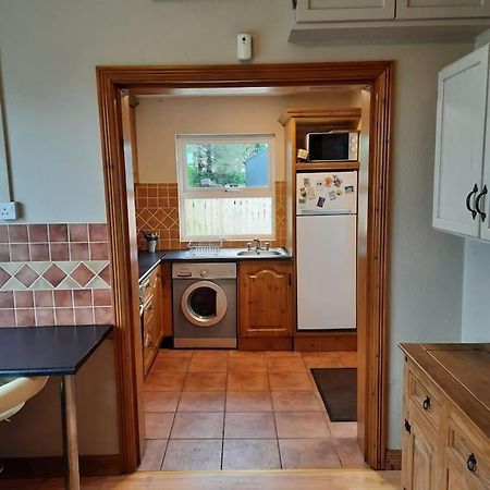 Cheerful Three Bedroom Country Cottage Ballina  Exterior foto